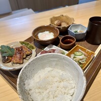会席料理・ひつまぶし 雅 - 