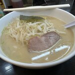 南京亭 - 豚骨ラーメン 720円