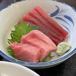 三岩食堂 - マグロ刺身