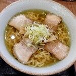 山喜 - 日本海藻塩ラーメン。