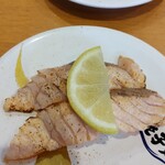 すし 銚子丸 千葉駅前店 - オーロラサーモン塩炙り 　コレも外せません♥