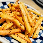 すし酒場 さしす - 【ポテトフライ(ゆかり)495円】トッピングは「ゆかり」と「花かつお」が選択できます