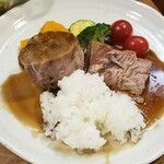 キッチン ブルー グローブ - ワンブロック食べたら、ご飯を乗せます