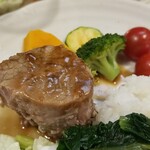 キッチン ブルー グローブ - 左側のポシェ、鮭缶の様でもある