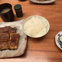 宮わき - 鰻の地焼き、炊き立てご飯、お新香、シジミの味噌汁