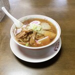 藤 - 料理写真:中華そば大盛（らーめん）