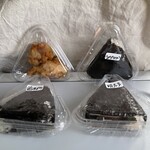 ランチ ボックス キッチン - おにぎりと唐揚げ