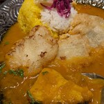 ミステリアス インディア - 穴子ふわふわ、お魚もゴロっと入ってます