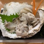 Hyoutan Sushi - 岩牡蠣