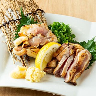 雌のみやざき地頭鶏を使った料理を満喫！お得な唐揚げもご提供