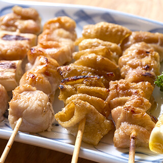 備長炭で丁寧に焼き上げる、炭火焼きが自慢！