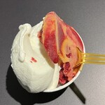 GELATERIA RAFFINATO  - カシスオレンジとゴルゴンゾーラ