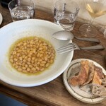 チェスト船堀 - 豆の煮込み　これも美味しい