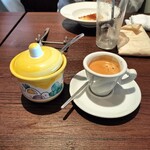 トラットリアプレッツァ - エスプレッソ