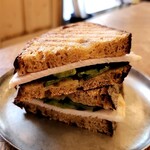 Yohak - +胡瓜とハムのサンドイッチ