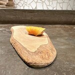 ドンブラボー - 柿
      （薄切り＆ダイスカットの柿、生ハム、マスカルポーネ、バルサミコソース）