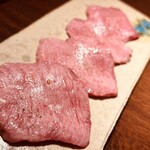 焼肉ホルモン はねいし - 