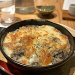 日本酒食堂 吟乃灯 - 牡蠣と海苔のグラタン。磯の香りがたまりません。