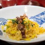 ワイン カルコス - 富山県産ホタルイカ、明日葉、日向夏のアーリオオーリオ タリオリーニ