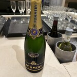 HORIZONS T7 LOUNGE - 