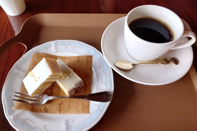 ぶな林 八甲田山の喫茶店｜酸ヶ湯温泉旅館内のカフェ