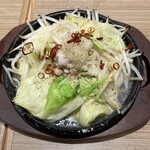 やきとりセンター 保土ヶ谷駅前店 - 【背徳野菜炒め】￥539