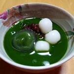 東山茶寮 - 抹茶をそそぐ