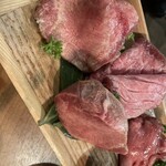 焼肉 一心たん助 - 