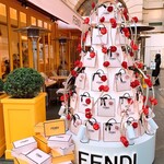 フェンディ カフェ バイ アニヴェルセル - 