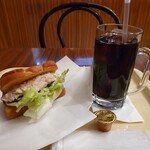 カフェ はじめ - ツナサンド、アイスコーヒー