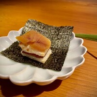 らん亭～ 美日庵 - 生のカラスミと焼いたカラスミ、それをまとめる海苔が本当に美味しくて美味しくて　まさに胃袋をギュッと掴まれた一品