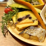 畑とキッチンカフェ - 魚料理はサバ、農園野菜のインジブル