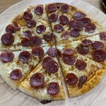 工房 レティエ - サラミピザ