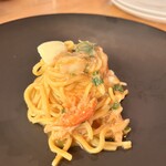 自家製パスタと炭火焼き Cinque5 - ずわい蟹と発酵バターのトマトソースパスタ