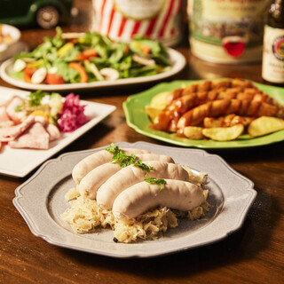 5種のビール飲み放題とドイツ料理5品がセットのコース