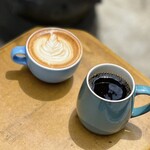 庭cafe443 in Todoroki - カフェラテ＆オールプレスブレンド