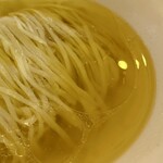 Menzu Nachuraru - この金色に澄み渡るスープを見よ！
                        材料は名古屋コーチン＋水、以上！
                        純粋な旨みが身体中に染み渡る感覚(*´꒳`*)♡