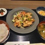 居酒屋 日本一 - ユーリンチー定食(800円)