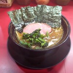 家系ラーメン とらきち家 - 