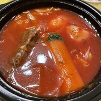 Russian Restaurant ROGOVSKI 銀座 - 伊勢丹新宿店催事　ミルクにまつわるエトセトラ　やわらか牛肉のボルシチ1人前899円　確かに牛肉が柔らかくて美味しかった