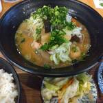 パウえる - 豚汁アップ