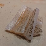 すしやのたい悟 - 鱚の昆布〆