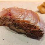 すしやのたい悟 - いさきの炙り