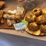 GARDEN HOUSE CRAFTS - オリーブチーズは、硬くて美味しくておすすめ。