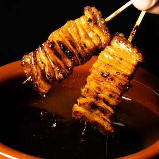 創業以来継いできた。名物【しろたれ】はとろける食感◎