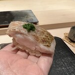 くろ﨑 - ノドグロ【握り】