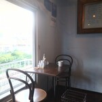 Cafe&Deli COOK - 窓際の二階席