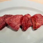 焼肉やっちゃん - タン塩（ハーフ）