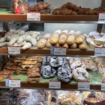 ポール・ボキューズ・ベーカリー - 店内