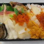 釧祥館 - ボタン海老と貝の贅沢ちらし(3780円)